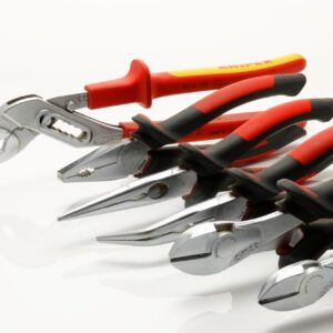 ALICATES, TENAZAS Y PINZAS